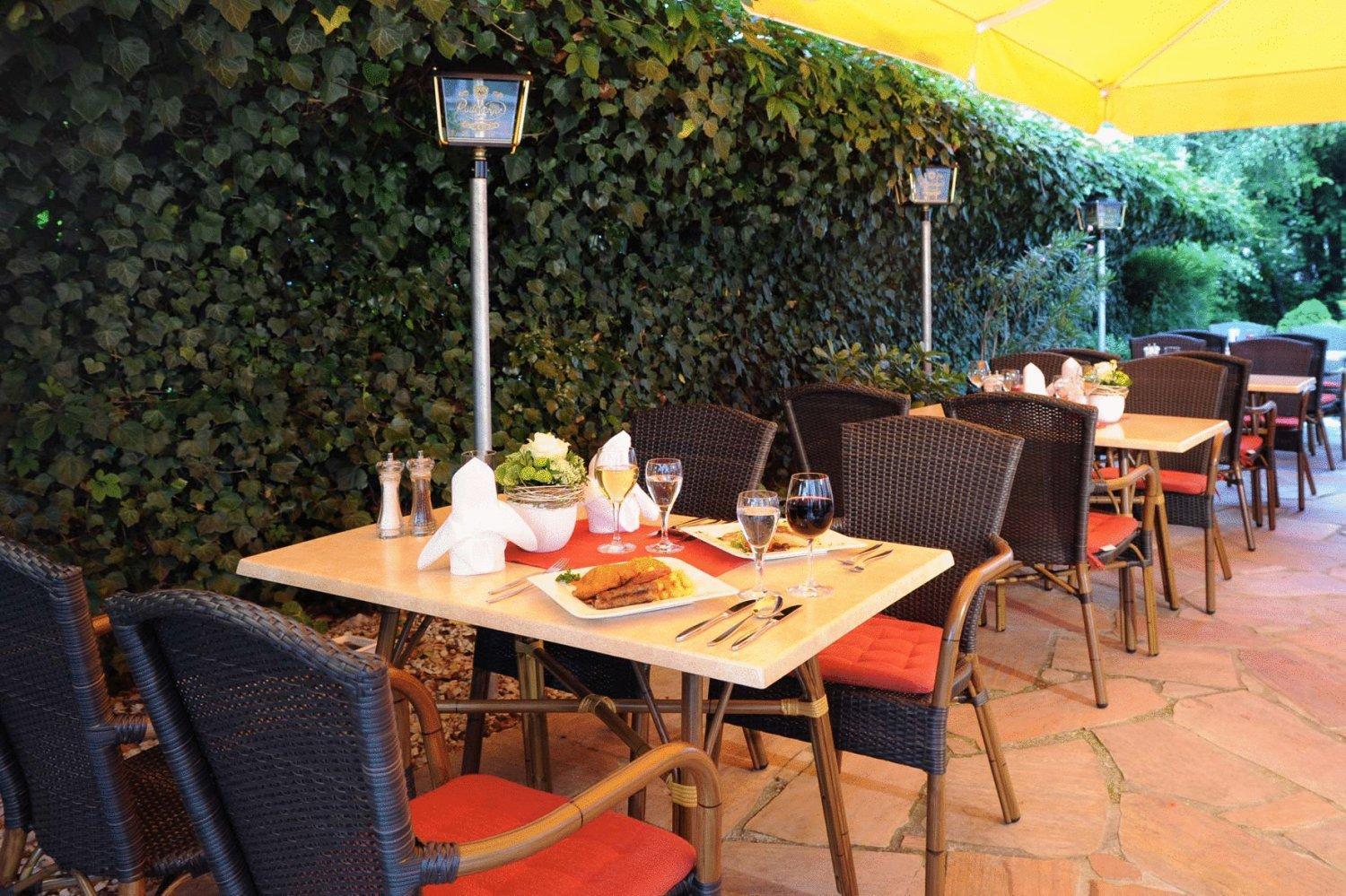 פרידריכסדורף Hotel & Restaurant Hugenottengarten מראה חיצוני תמונה