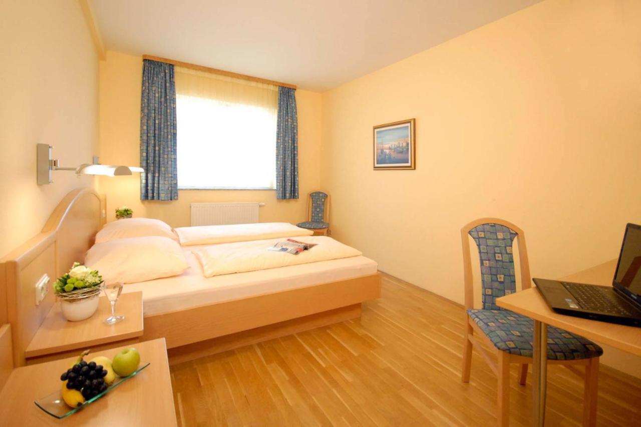 פרידריכסדורף Hotel & Restaurant Hugenottengarten חדר תמונה